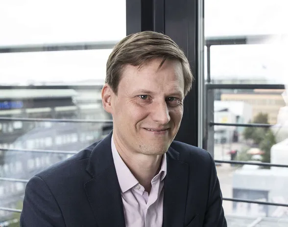 Analyysitalo Morningstarin rahastotutkimuksen johtaja Matias Möttölä selvitti työpaikkaa vaihtaneiden salkunhoitajien menestystä.