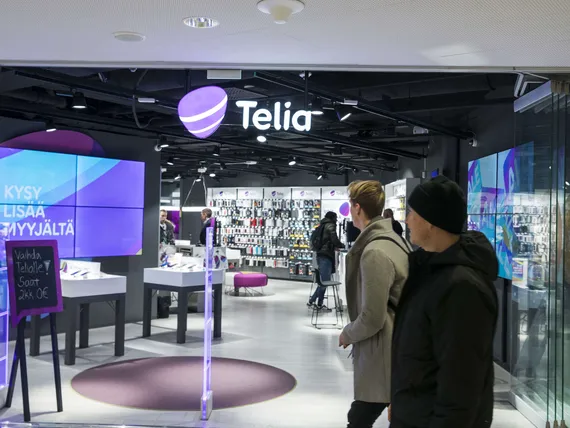 Telia toi asiakkailleen uuden maksun tyhjästä – nyt viranomainen totesi sen  laittomaksi, Telia luopuu 