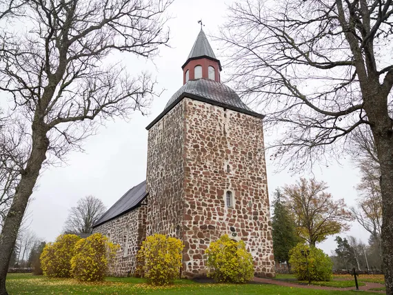 ”Tätä ei voinut ennustaa” – Uusi ilmiö näkyy nyt kirkossa, erityisesti nuorissa tapahtui muutos