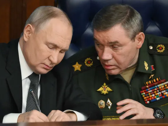 Vladimir Putin toimii nyt täysin väärän tiedon varassa? – Väitteet Venäjän kenraaleista leviävät