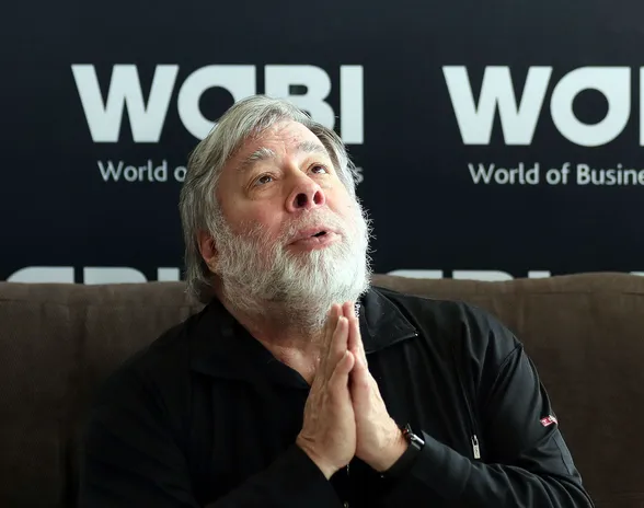 Steve Wozniak kiertää maailmaa esiintymässä bisnestapahtumissa. Hänet kuvattiin Bogotassa, Kolumbiassa kesäkuussa 2018.