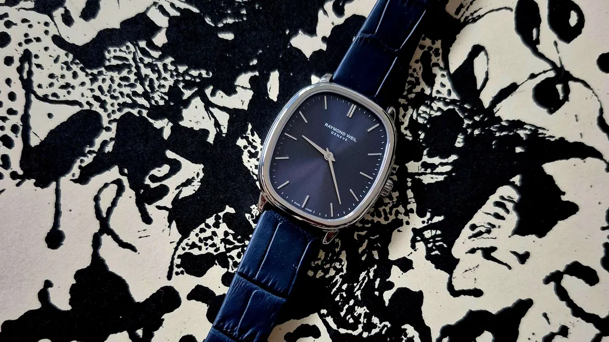 Kymppitonnien kello kerää pitkiä katseita, mutta jo muutamalla tonnilla saa huomiota