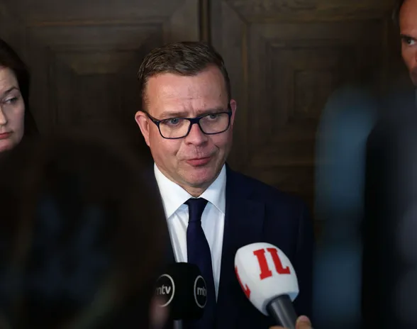 Oppositiopuolue kokoomuksen puheenjohtaja Petteri Orpo kommentoi ministeri Kaikkosen isyysvapaata tavalla, joka herättää kuohuntaa. Arkistokuva.