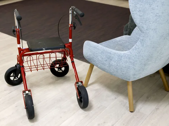 Poliisi tutkii vanhuksen kuolemaa – Valvonta petti?