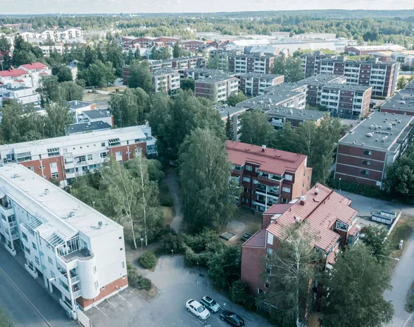 Helsingissä vanhojen asuntojen hinnat tulivat kesäkuussa alas 10,2 prosenttia. Kuva Malmilta.