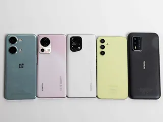 Mikrobitti 9/2023, kakkosvertailu, keskihintaiset puhelimet: Nokia XR21, OnePlus Nord 3, Oppo Find X5, Samsung Galaxy A54, Xiaomi 13 Lite.