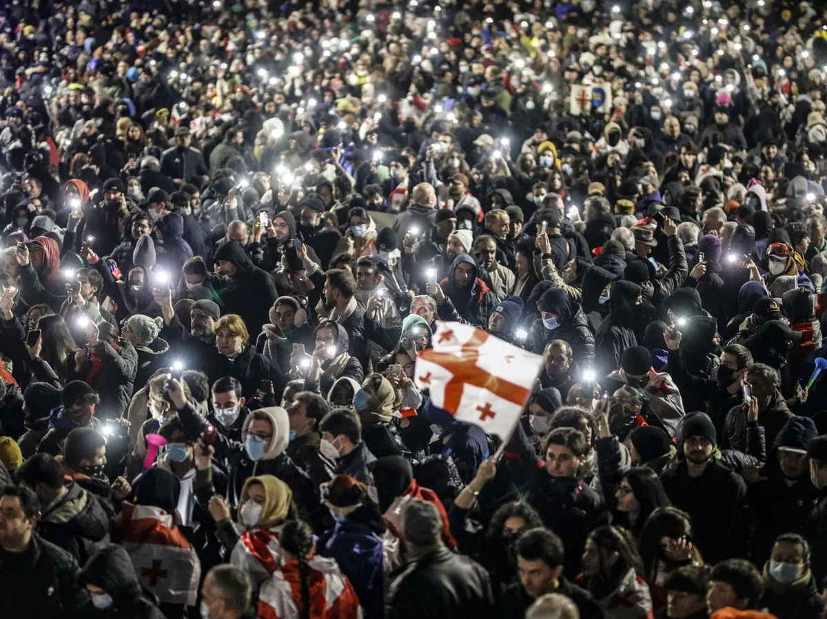 BBC: New twist in Georgia – President calls for new elections and refuses to resign