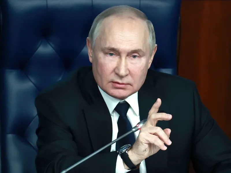 Kremlistä paljastettiin perjantaina lisätietoa Vladimir Putinin suunnitelmista venäläisöljyn hintakaton vastatoimiksi. ”Länsimaiden yritykset asettaa hintakattoja voivat romahduttaa koko globaalin teollisuuden ja tarkoittaa katastrofaalista hintojen nousua”, Putin sanoi aiemmin joulukuussa.