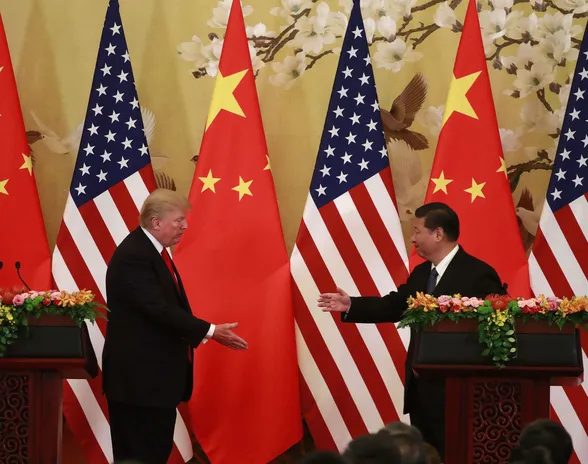 Presidentti Xi Jinpingin johtama Kiina ja Donald Trumpin USA valmistautuvat kauppaneuvottelujen 13. kierrokseen. USA vaatii Kiinalta parempaa teollisten oikeuksien suojaa, kilpailua vääristävien tukien leikkausta ja lisää amerikkalaistuotteiden ostoja.