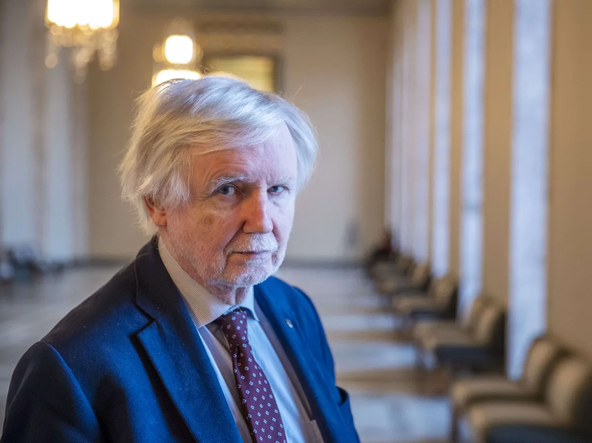 Erkki Tuomioja Tässä on Suomen ulkoasiainvaliokunnan uusi viesti