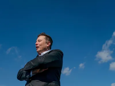 Elon Musk paljasti, mitä Tesla aikoo seuraavaksi rakentaa – Uusi robotti hoitaa jatkossa kaikki "vaaralliset ja tylsät työtehtävät" - Vimarsana News