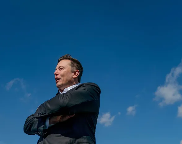 Elon Musk on vuosien varrella muun muassa lupaillut Teslan lanseeraavan pian itseajavan auton, mutta on sittemmin joutunut myöntämään, että sen kehittäminen on vaikeaa.