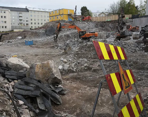 Hallitus lupasi helpottaa rakentamisen tilannetta muun muassa valtion tukeman vuokra-asuntotuotannon korkotukilainaehtoja kehittämällä. Kuva Helsingistä vuodelta 2020.