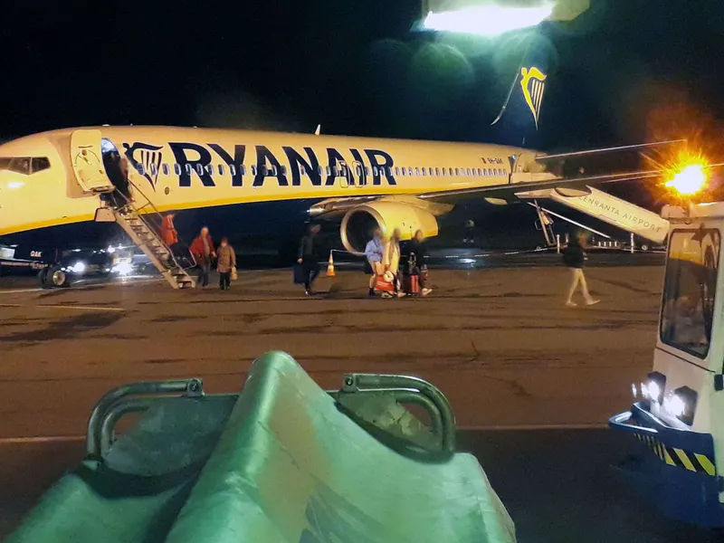 Ryanair lennättää yhä ihmisiä Euroopan pahimmalle korona-alueelle ja sieltä  takaisin Suomeen – matkustaminen vastoin ulkoministeriön selvää ohjetta |  Talouselämä