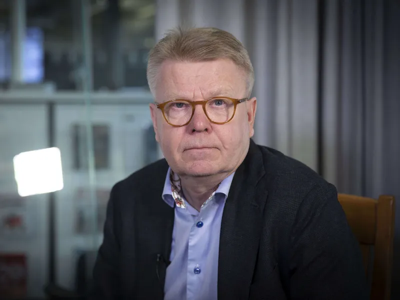 Jyri Häkämies muistuttaa monien uudistusten hautautuneen työryhmiin.