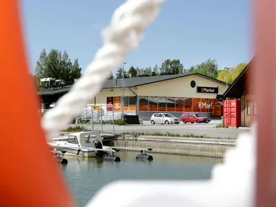 Kauppa käy kuumana mökkiseuduilla, lähiruoka viehättää – "Odotimme, että kysyntä taantuisi, mutta näin ei käynyt" - Vimarsana News