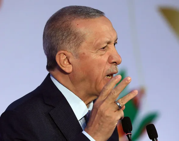 Presidentti Recep Tayyip Erdoğan puhui tiedotustilaisuudessa sunnuntaina.