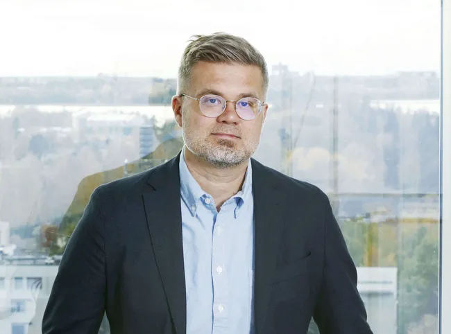 Akukonin uusi toimitusjohtaja kertoo, miten saksalainen ja suomalainen  työkulttuuri eroavat toisistaan ja mitä tavoitteita hänelle on asetettu |  Tekniikka&Talous