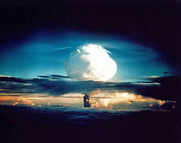 Maailman ensimmäinen ydinkoe oli Yhdysvaltain vuonna 1945 New Mexicossa tekemä Trinity-koe. Tuorein vahvistettu ydinkoe tehtiin Pohjois-Koreassa vuonna 2017.