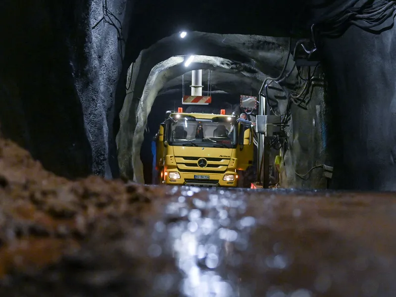 Kaivoksista louhitaan mineraaleja, joita hyödynnetään teollisuudessa laajasti. Vaikka kysyntää on ja sen ennustetaan nousevan, kaivosyhtiöt investoivat kaivoksiin nihkeästi.