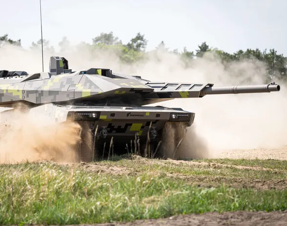 Panther KF51 tulee olemaan kevyempi kuin Leopard 2, mutta aseistus on raskaampi.