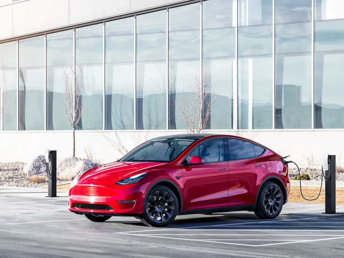 Tesla porskutti lakkoaallosta piittaamatta – Viime vuoden myyntikunkku ...