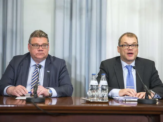 Kaatuuko Uusi Hallitus Jo Alkumetreillä? ”Soini Pani Käskytysvaihteen ...