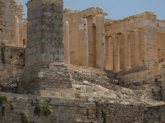 Kreikka kyllästyi somen myrkyllisyyteen – Nyt se puuttuu asiaan kovalla kädellä