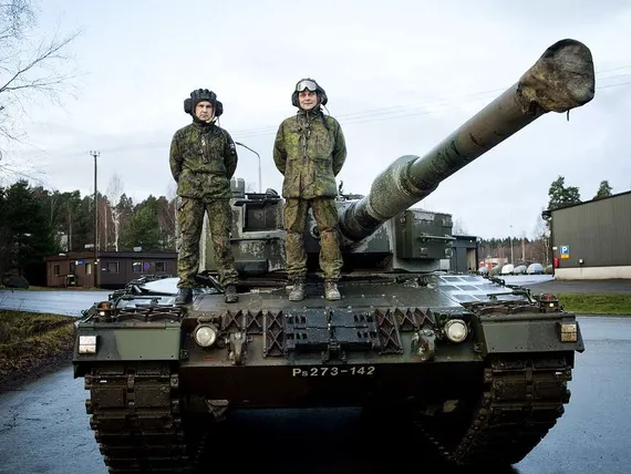 Puolustusvoimat hankkii 16 erikoispanssarivaunua | Uusi Suomi