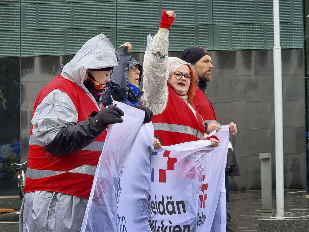 Yksityiselle Sote-alalle Uusi Ylityö- Ja Vuoronvaihtokielto | Kauppalehti