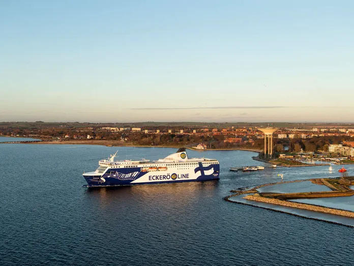 Virolaisia tyrmistyttänyt Eckerö Linen uusi laiva väistää sittenkin  Tallinnan keskustan | Kauppalehti