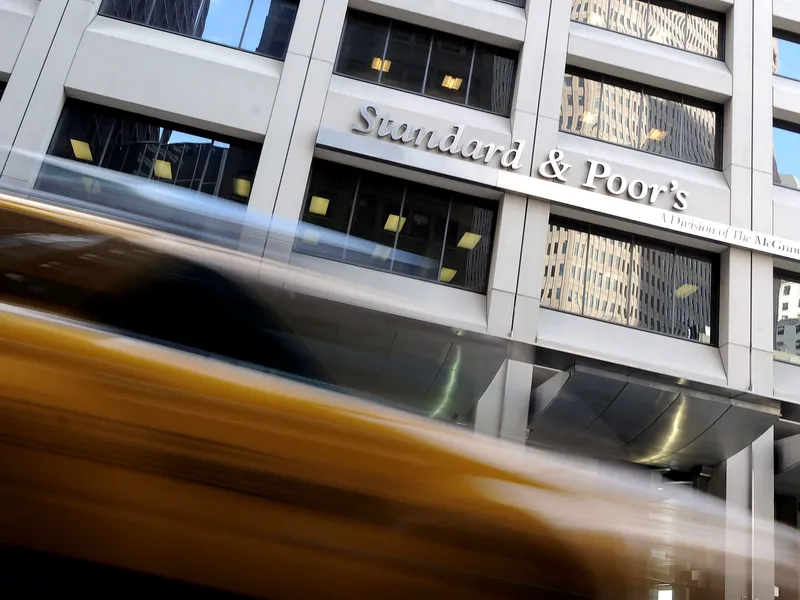 S&P Credit Ratings varoittaa globaaliin pankkisektoriin kohdistuvista laimeista odotuksista ja kasvavista luottotappioriskeistä.