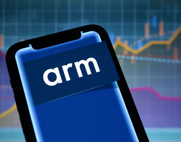 Siruvalmistaja Arm Holdings listautuu New Yorkissa.