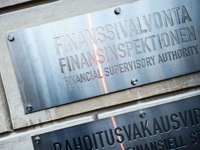 Finanssivalvonta selvitti, miten kannattavia suomalaisten henkivakuutusyhtiöiden tarjoamat sijoitusvakuutukset ovat.