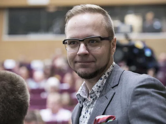 Ehdotus: Koulujen lomia siirrettävä Suomessa – kesäloma juhannuksesta  syyskuulle | Uusi Suomi